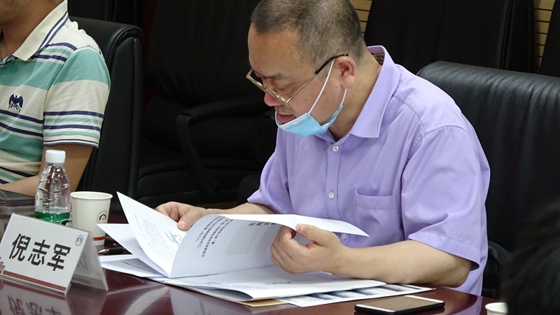 专家组讨论决定倪志军担任专家组组长.